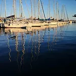 아파트 Calme A Giens , 2 Pas Du Port Et Des Plages