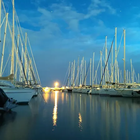 아파트 Calme A Giens , 2 Pas Du Port Et Des Plages *